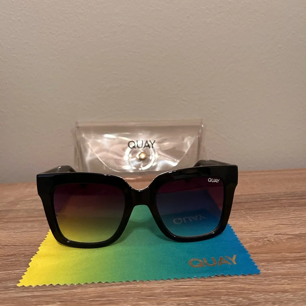 Quay Australia Icy Black Gradient Sunglasses - Picture 1 of 3